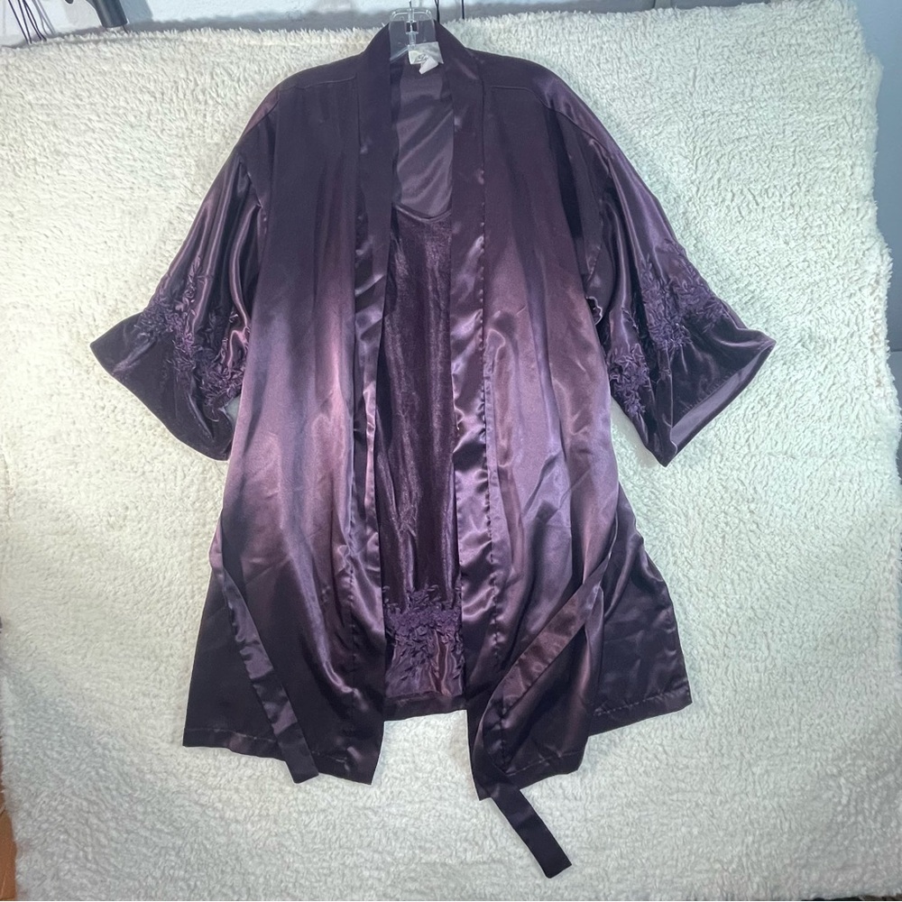 Dentelle Vintage Plum Satin & Velvet Robe + Matching Nightgown Set Romantic Luxe - Picture 2 of 13